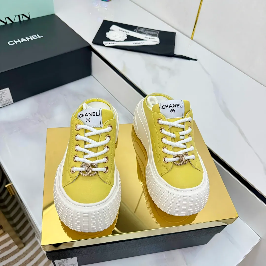 👟👟Ex-factory price 620👟👟 Chanel bread shoes ~ original calfskin panda shoes Chanel 25C latest hot style panda black and white sports shoes casual sneakers Xiaoxiang hot item classic black and white panda color coco girls must pay Fabric: original custom mixed sheepskin lining: original imported breathable mesh lining outsole: Original molded rubber + TPU combination Size: Women's 35-41 👉 👉 👉